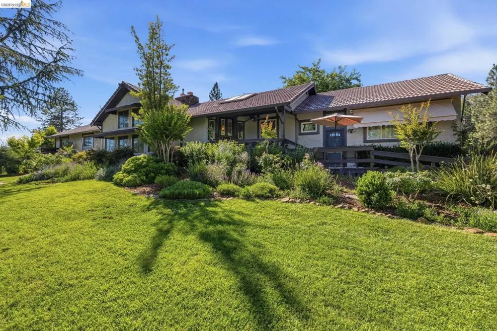 22890 MOUNT HOLLY LN Columbia, CA 95310