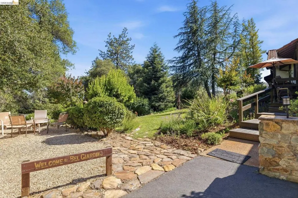 22890 MOUNT HOLLY LN Columbia, CA 95310