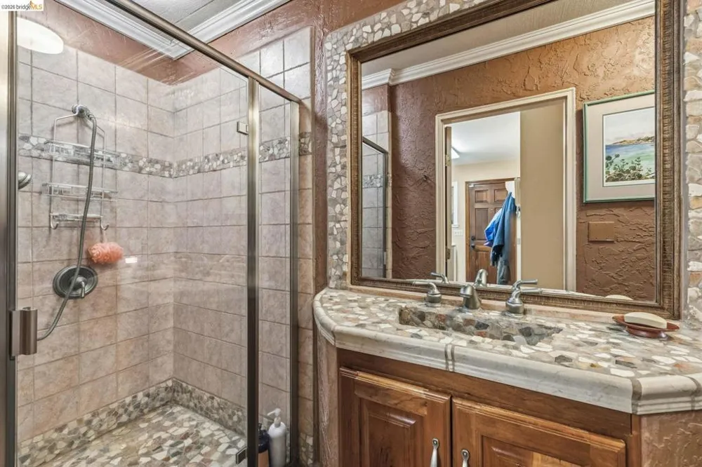 22890 MOUNT HOLLY LN Columbia, CA 95310