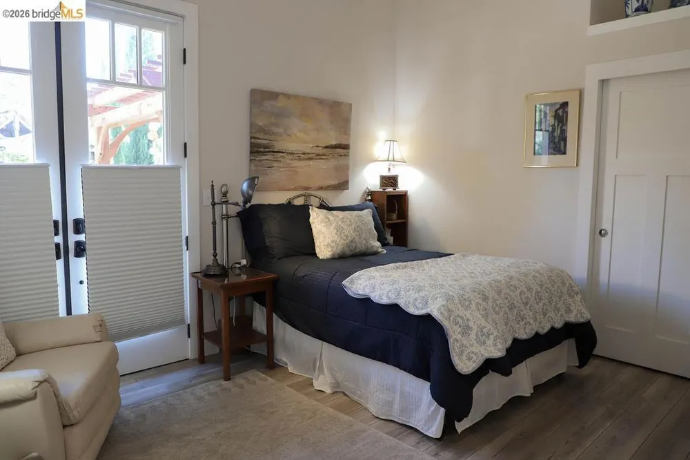 22890 MOUNT HOLLY LN Columbia, CA 95310