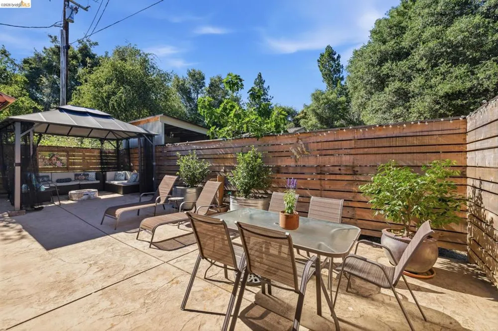 22890 MOUNT HOLLY LN Columbia, CA 95310