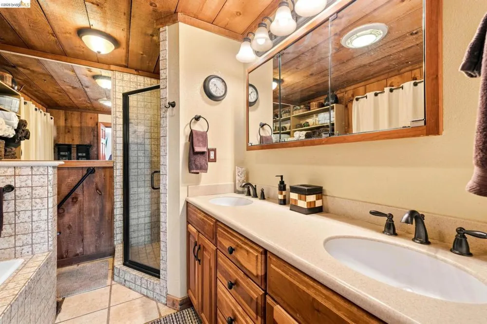 22890 MOUNT HOLLY LN Columbia, CA 95310