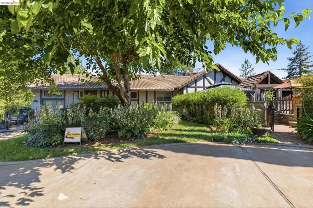 22890 MOUNT HOLLY LN Columbia, CA 95310