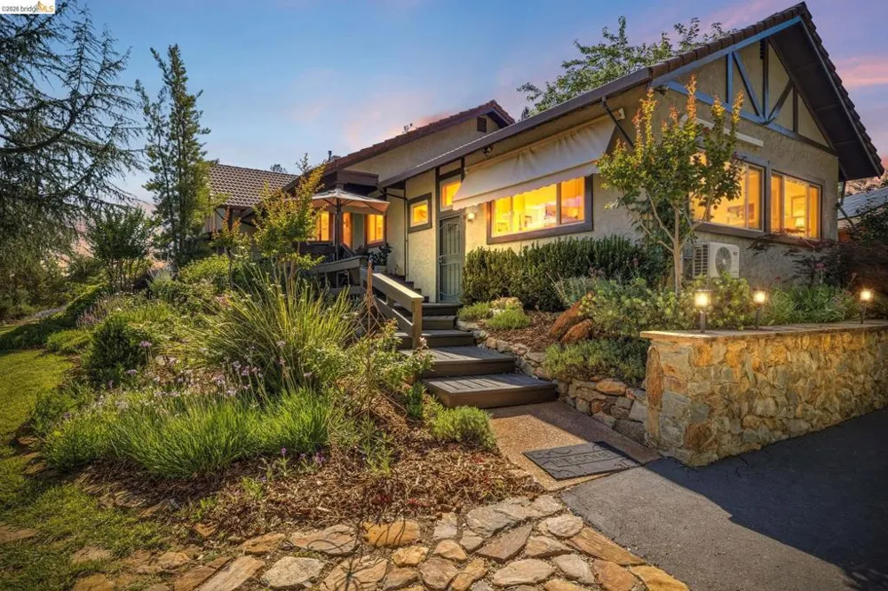 22890 MOUNT HOLLY LN Columbia, CA 95310