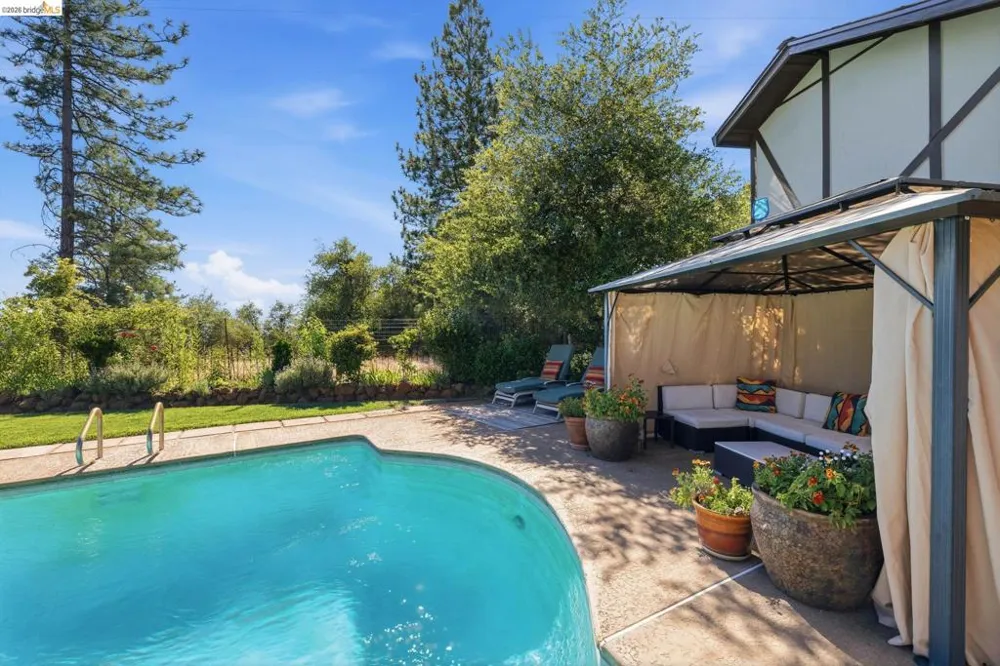 22890 MOUNT HOLLY LN Columbia, CA 95310