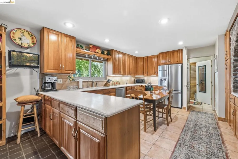 22890 MOUNT HOLLY LN Columbia, CA 95310