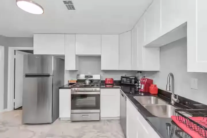 2107 Wakefield Drive Houston, TX 77018