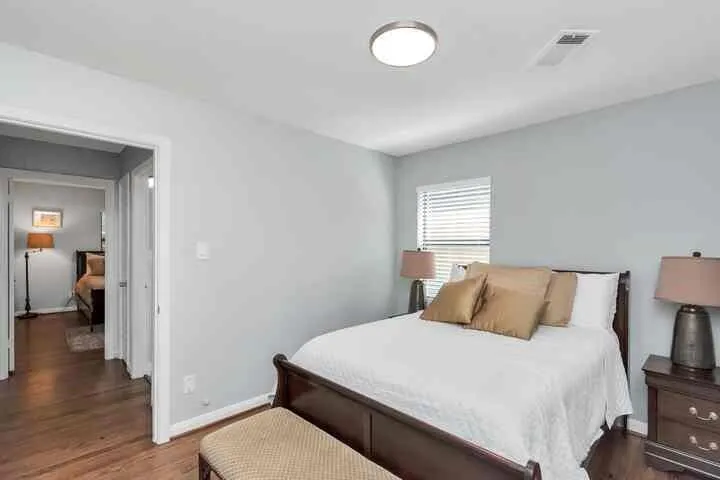 2107 Wakefield Drive Houston, TX 77018