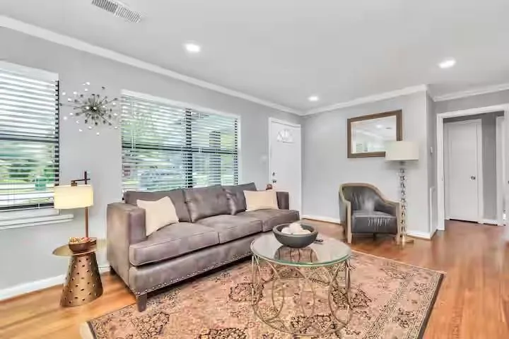 2107 Wakefield Drive Houston, TX 77018