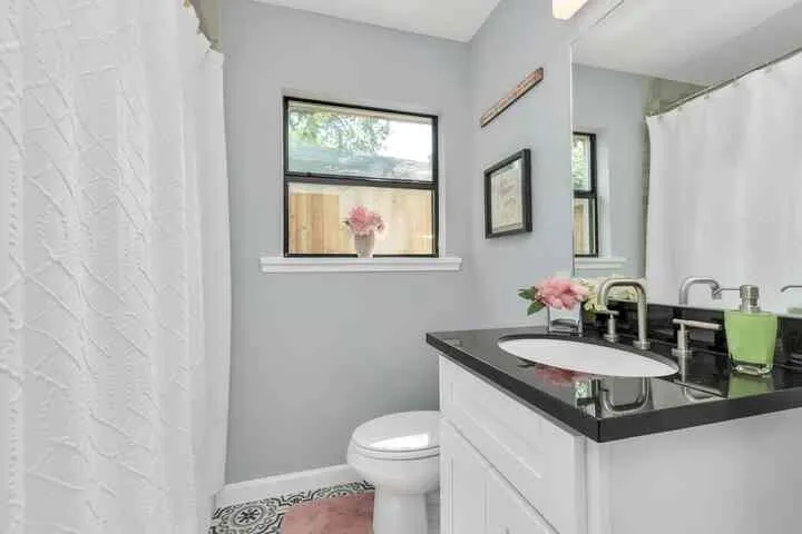 2107 Wakefield Drive Houston, TX 77018