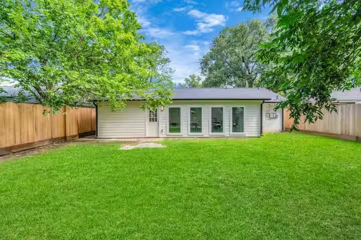 2107 Wakefield Drive Houston, TX 77018