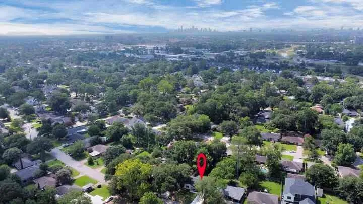2107 Wakefield Drive Houston, TX 77018