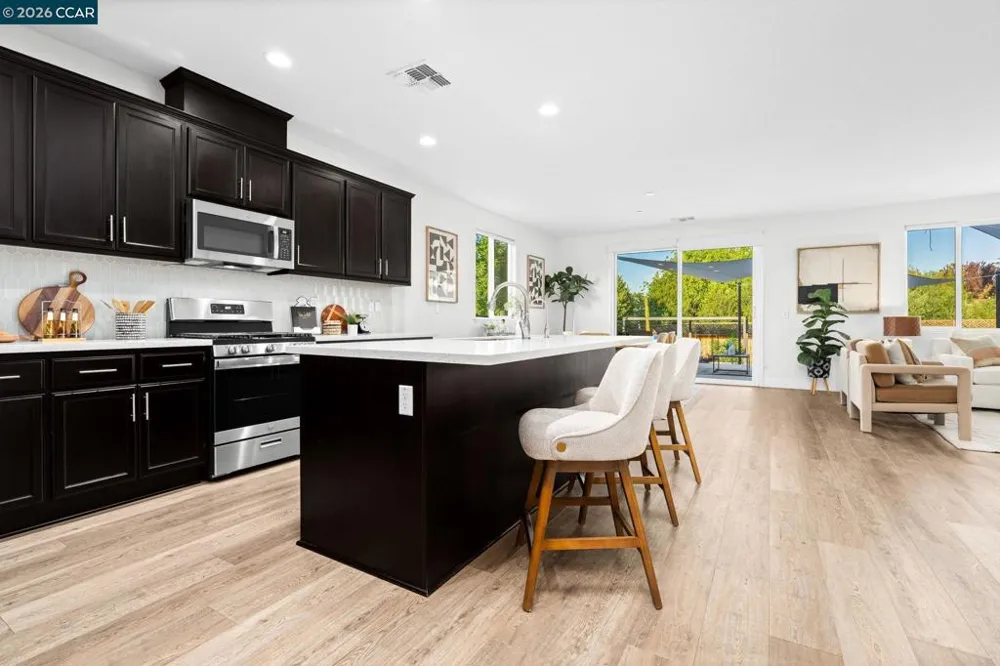 64 Morello Ave Martinez, CA 94553