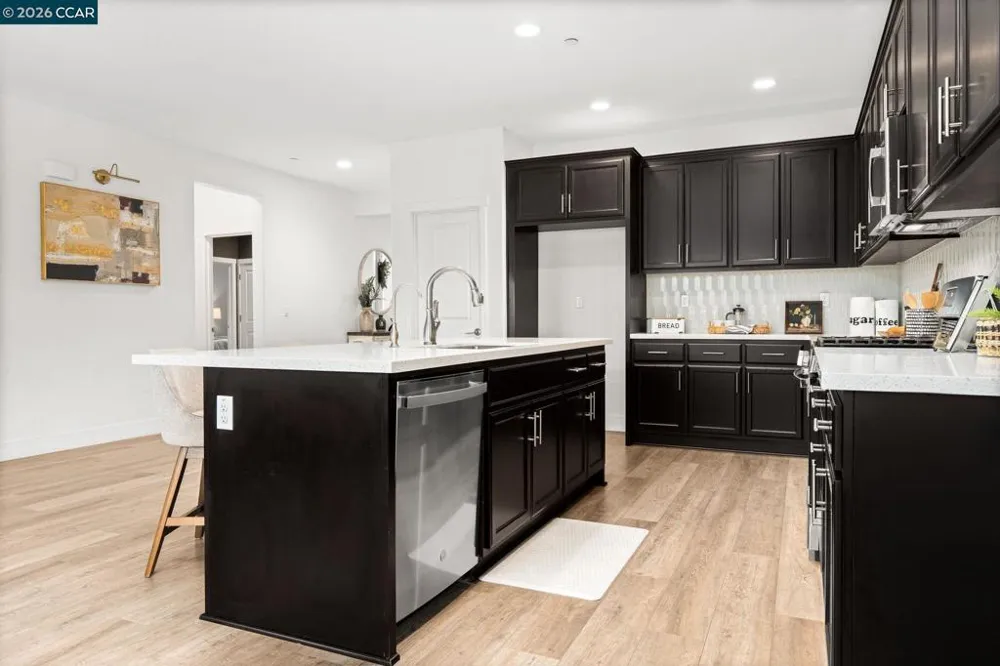64 Morello Ave Martinez, CA 94553