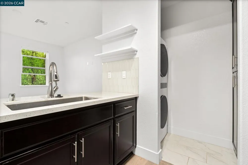 64 Morello Ave Martinez, CA 94553
