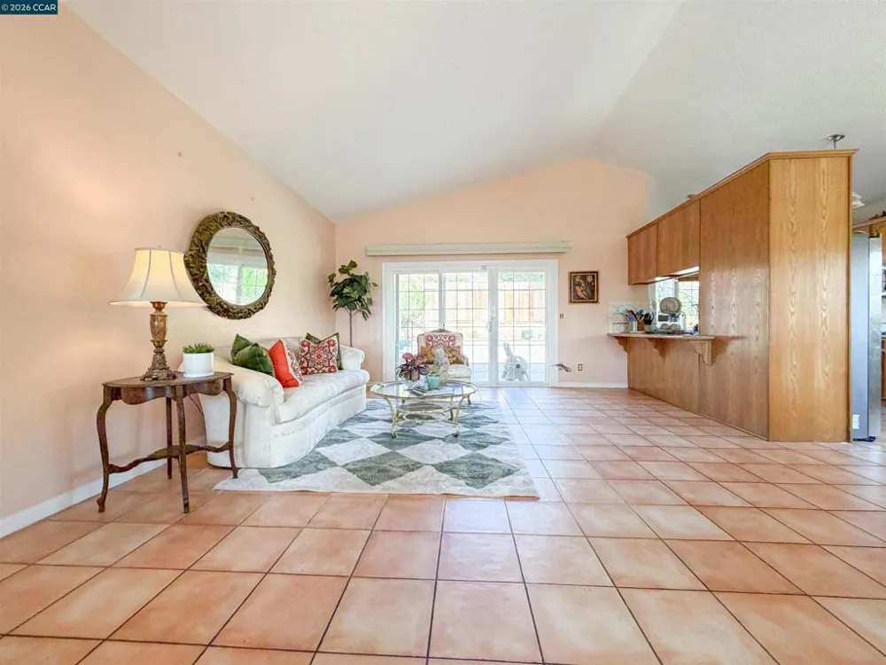 1220 Fascination Cir Richmond, CA 94803
