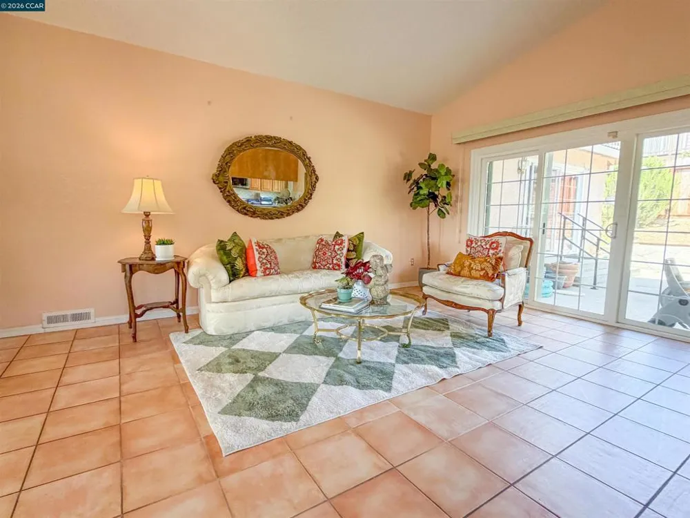 1220 Fascination Cir Richmond, CA 94803