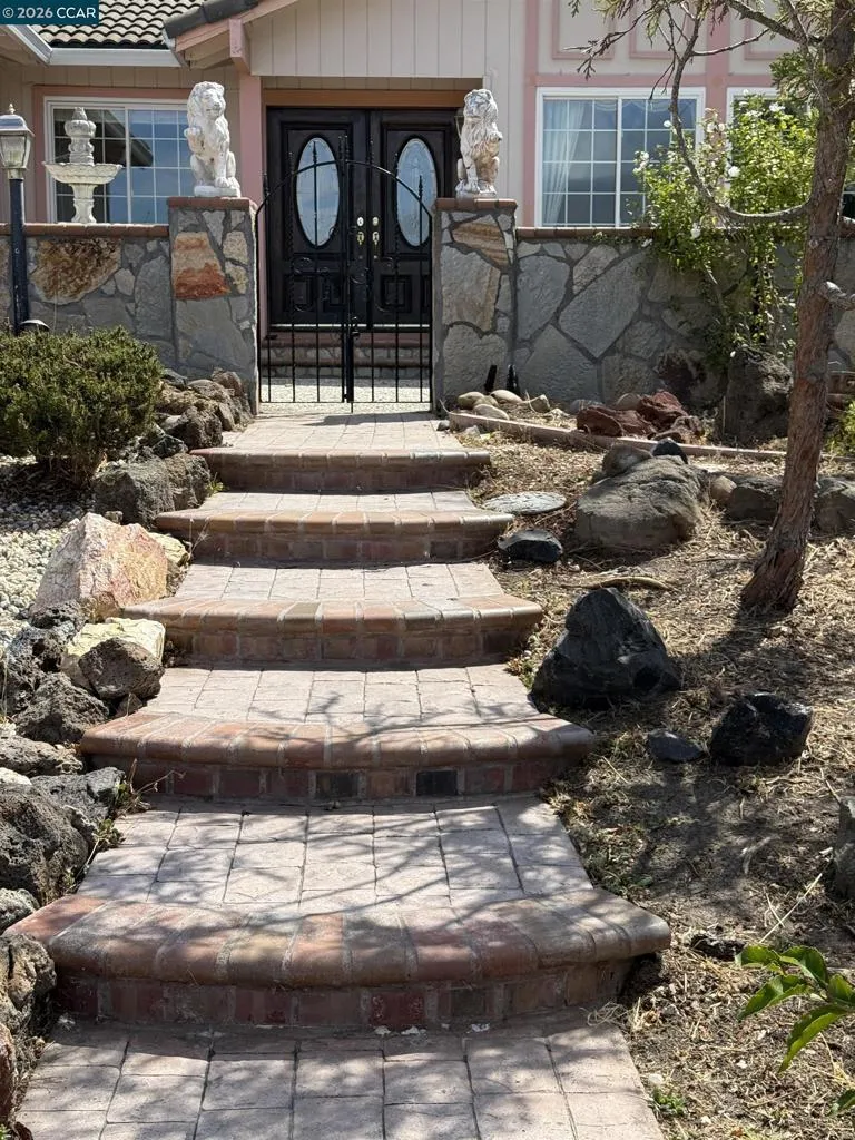 1220 Fascination Cir Richmond, CA 94803
