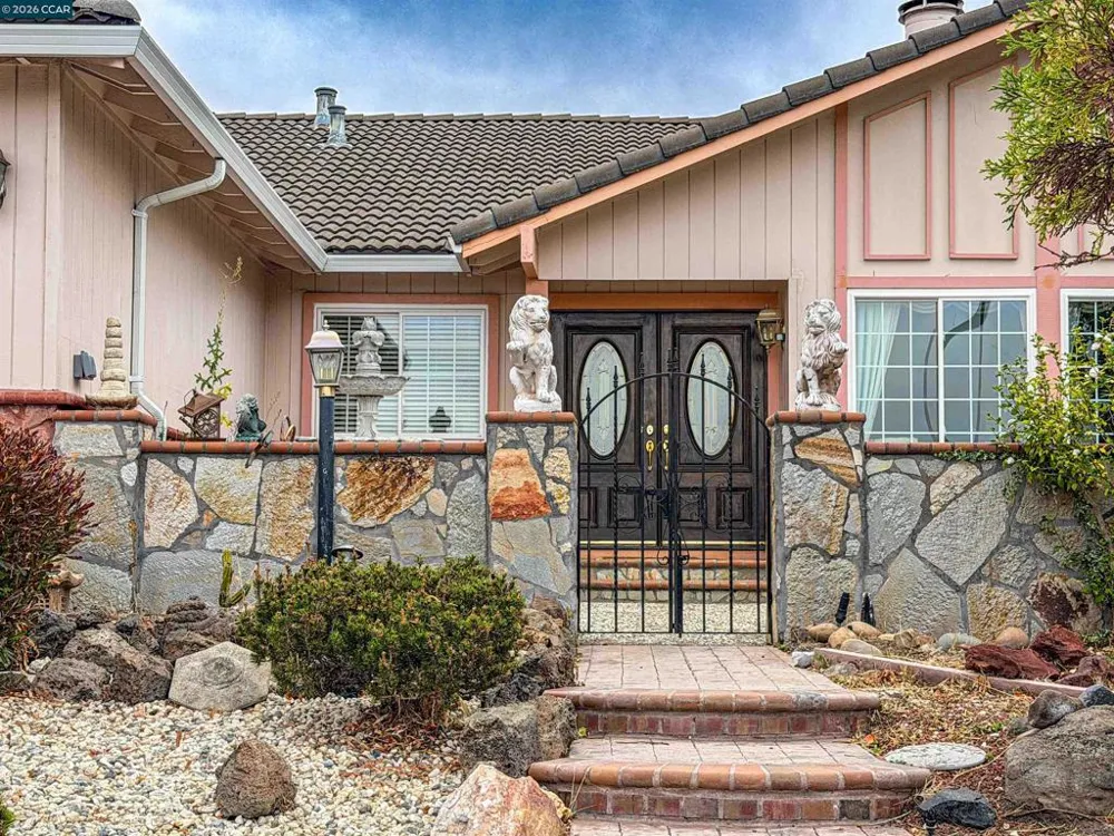 1220 Fascination Cir Richmond, CA 94803