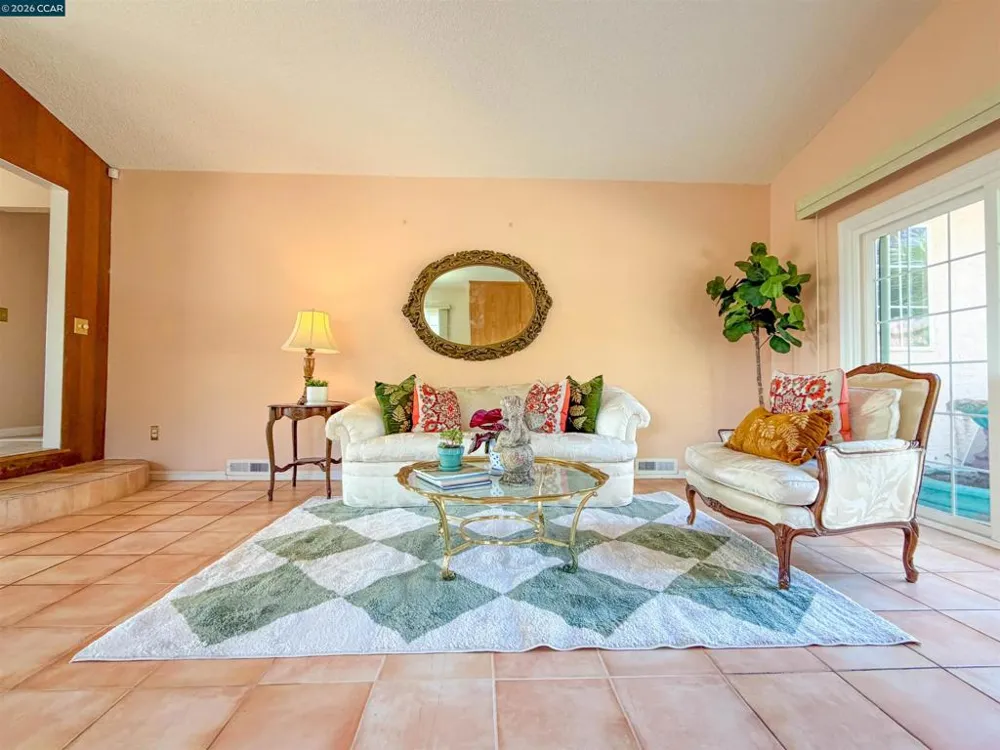 1220 Fascination Cir Richmond, CA 94803