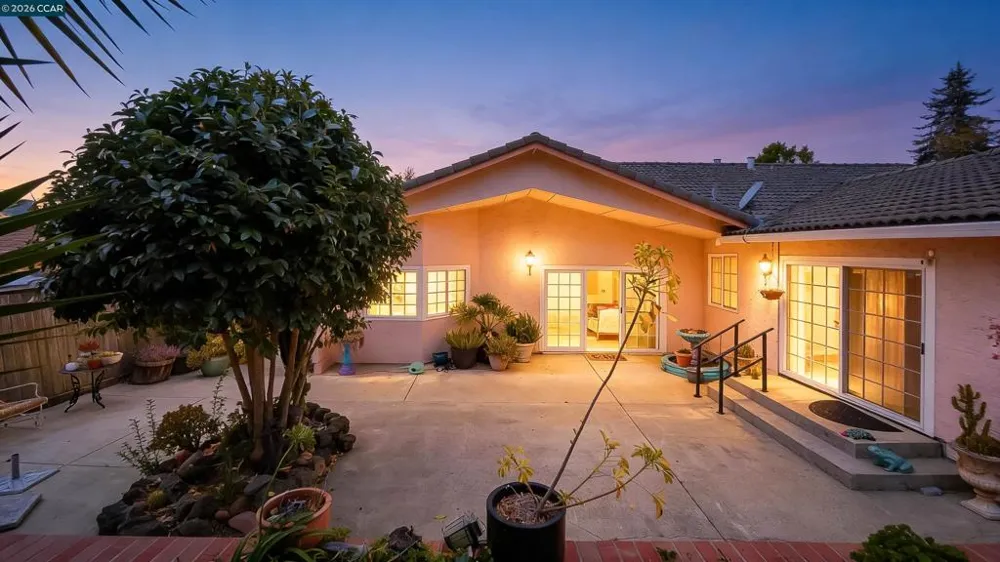 1220 Fascination Cir Richmond, CA 94803