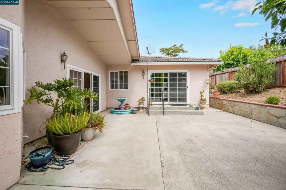 1220 Fascination Cir Richmond, CA 94803