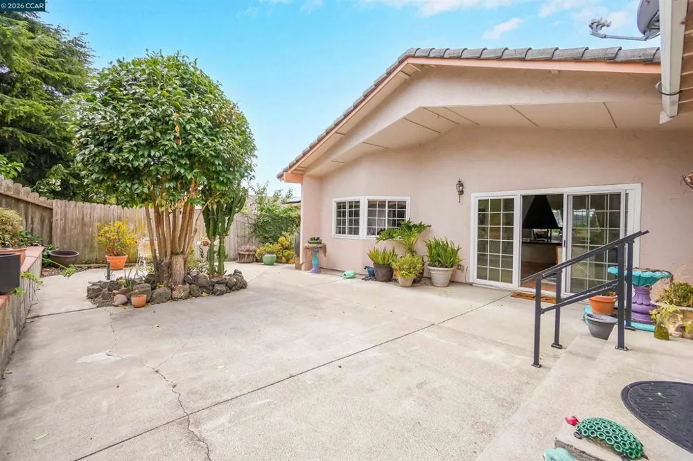 1220 Fascination Cir Richmond, CA 94803
