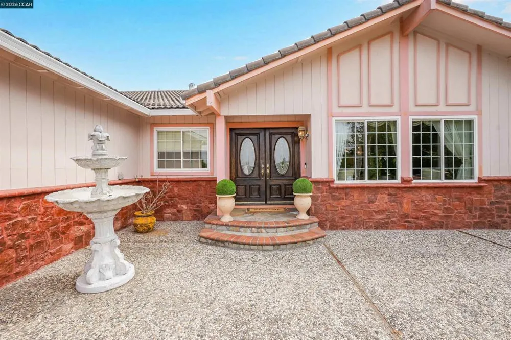 1220 Fascination Cir Richmond, CA 94803