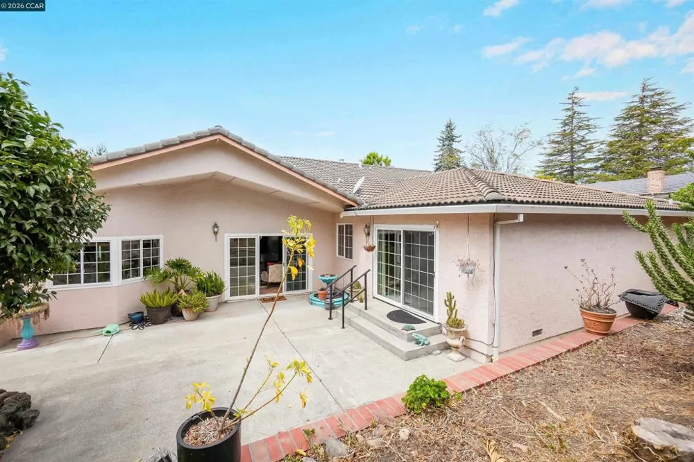 1220 Fascination Cir Richmond, CA 94803