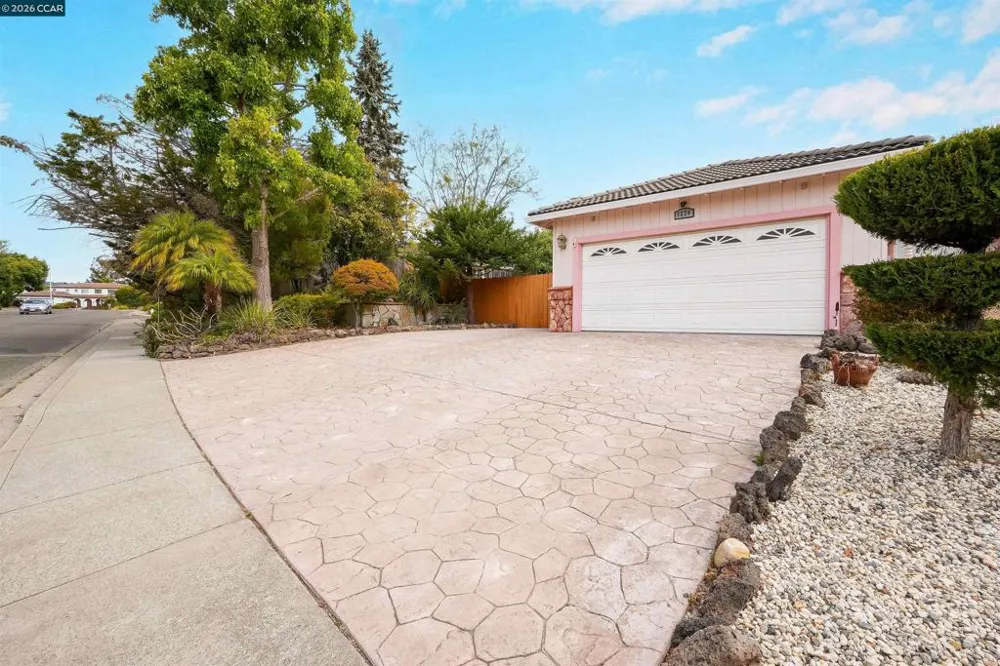 1220 Fascination Cir Richmond, CA 94803