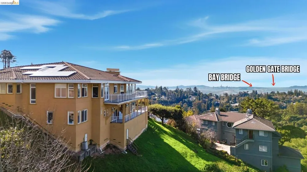 6070 Mazuela Dr Oakland, CA 94611