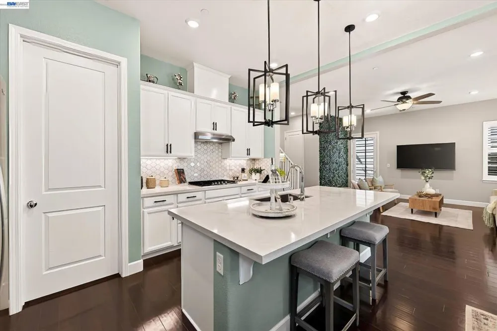 3868 Stanley Blvd Pleasanton, CA 94566