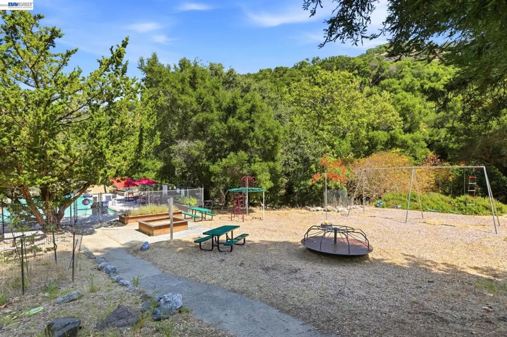 2315 Kilkare Rd Sunol, CA 94586