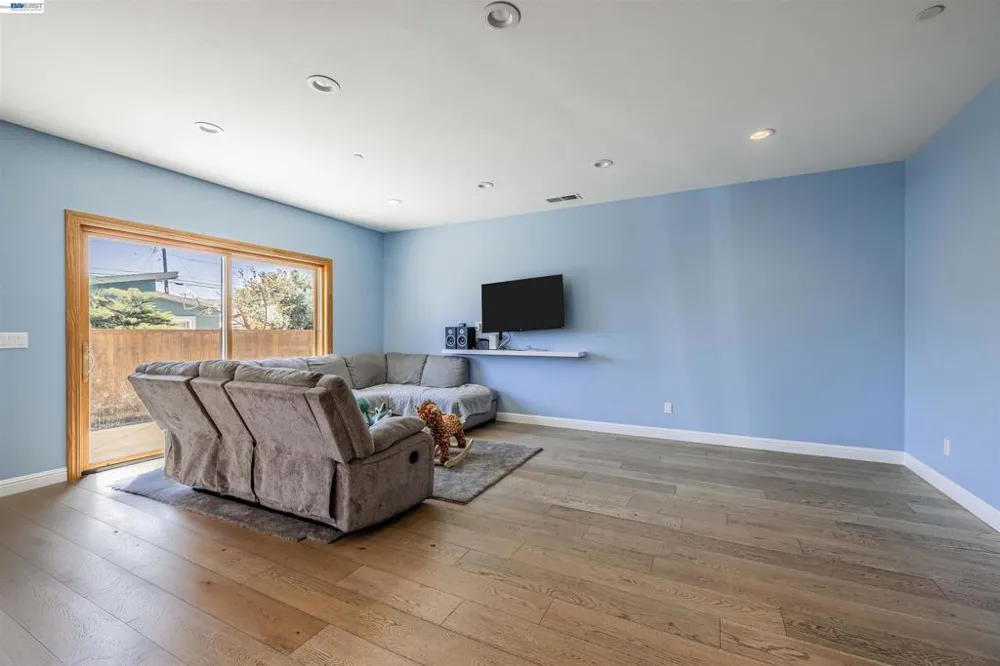 2520 Garvin Ave Richmond, CA 94804
