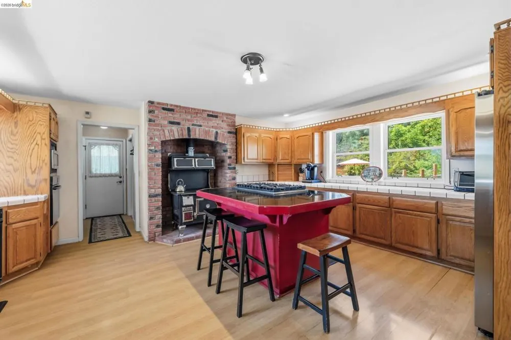 17732 Saddle Dr Tuolumne, CA 95379