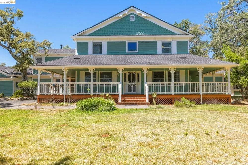 17732 Saddle Dr Tuolumne, CA 95379