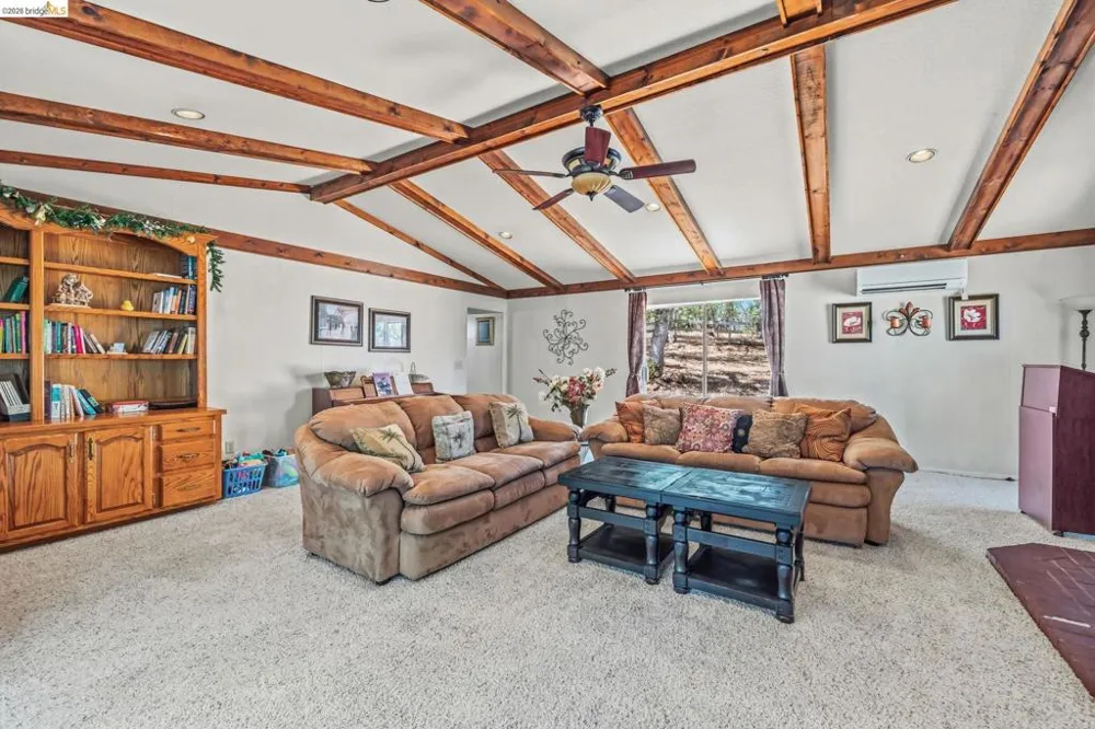 17732 Saddle Dr Tuolumne, CA 95379