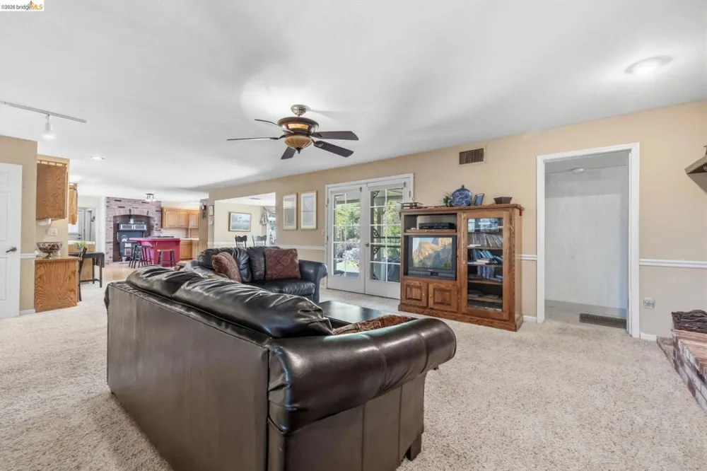 17732 Saddle Dr Tuolumne, CA 95379