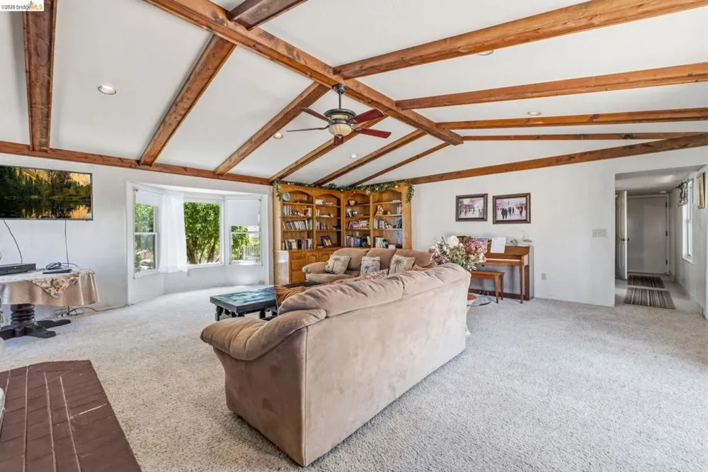 17732 Saddle Dr Tuolumne, CA 95379