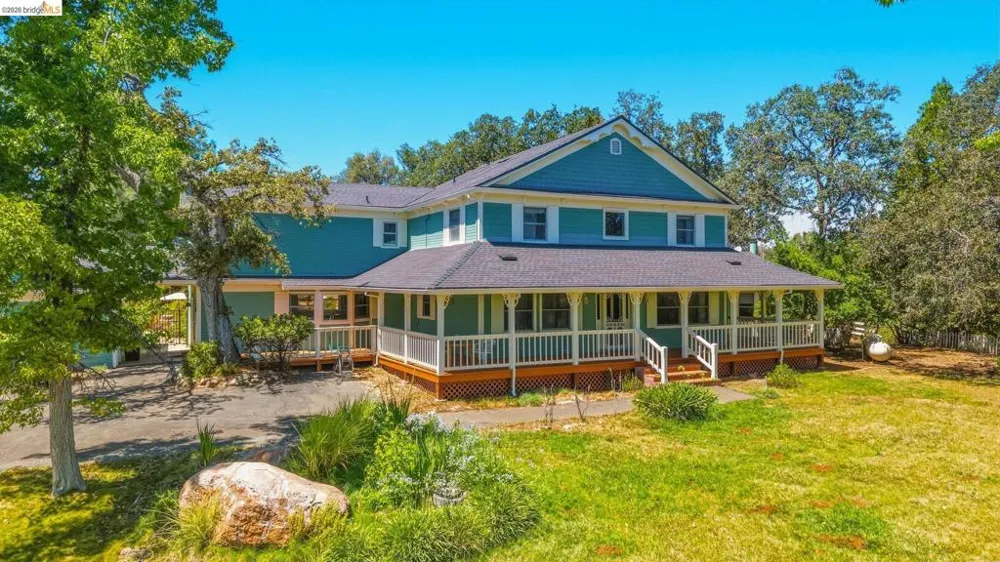 17732 Saddle Dr Tuolumne, CA 95379