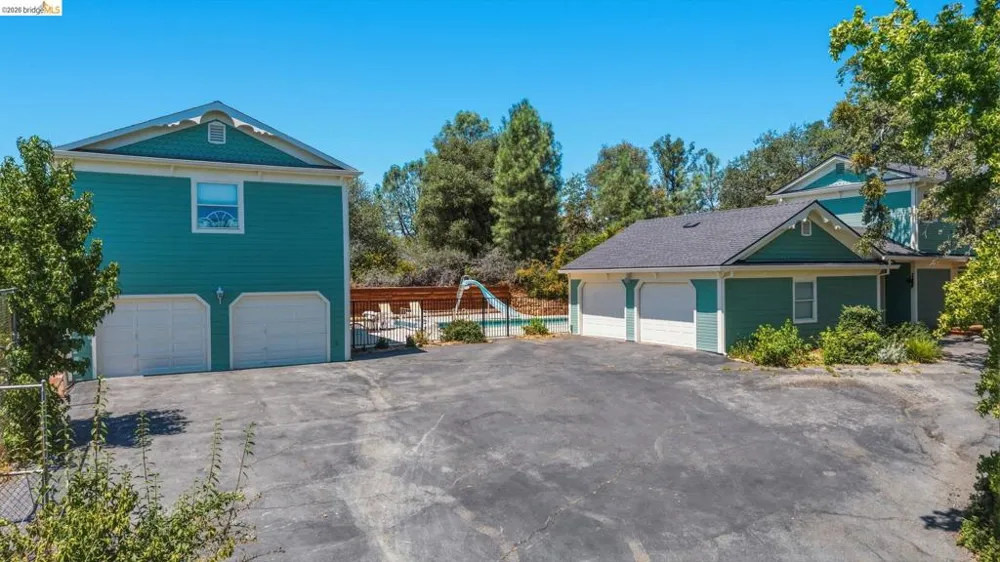 17732 Saddle Dr Tuolumne, CA 95379
