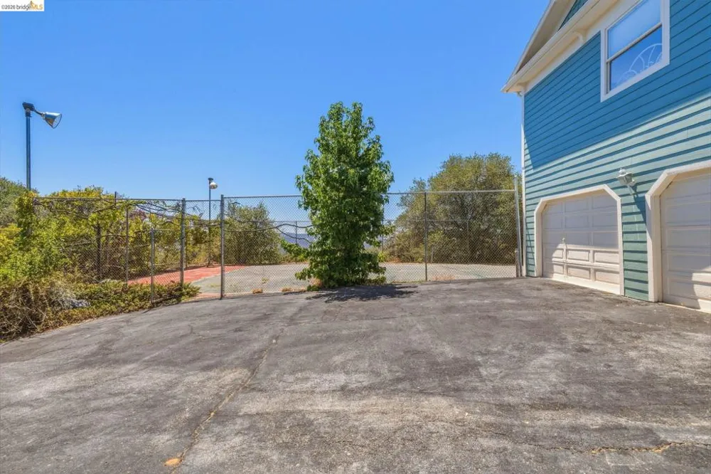 17732 Saddle Dr Tuolumne, CA 95379