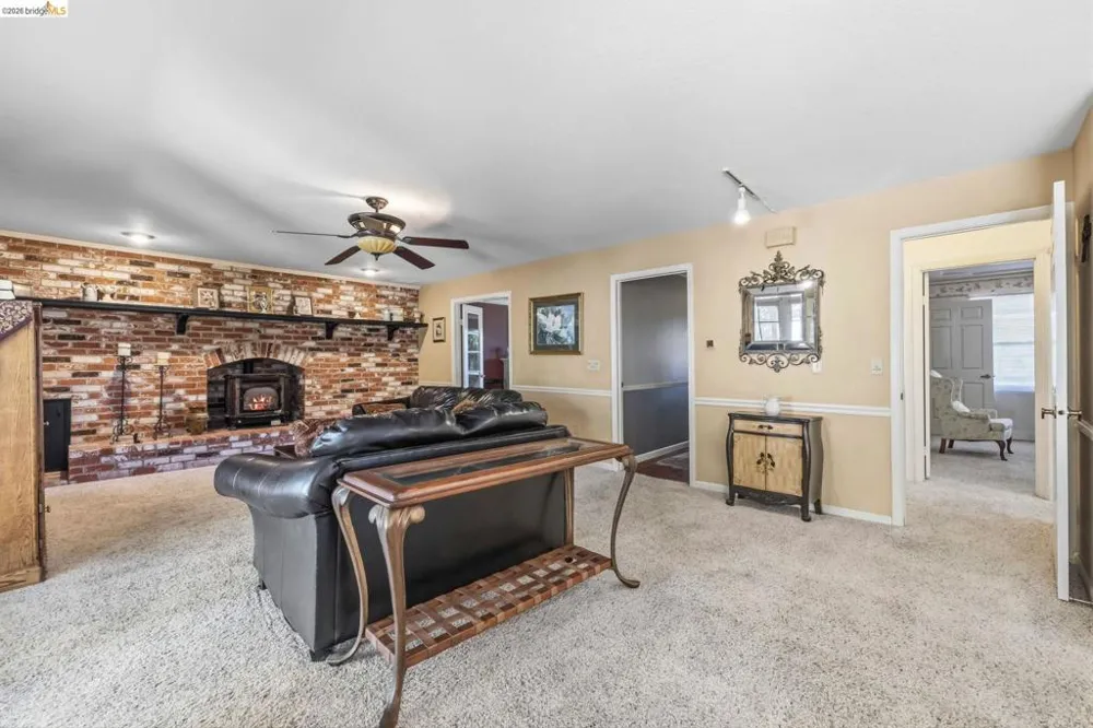17732 Saddle Dr Tuolumne, CA 95379