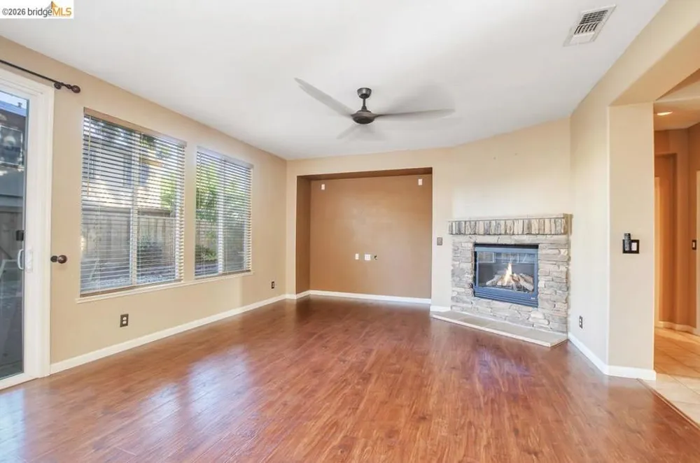 2533 Crescent Way Discovery Bay, CA 94505