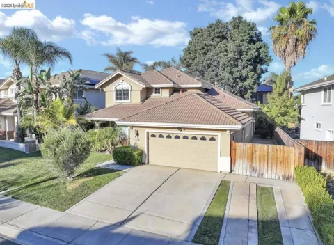 2533 Crescent Way