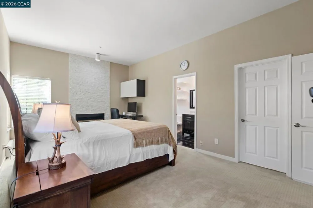 443 College Ave Palo Alto, CA 94306
