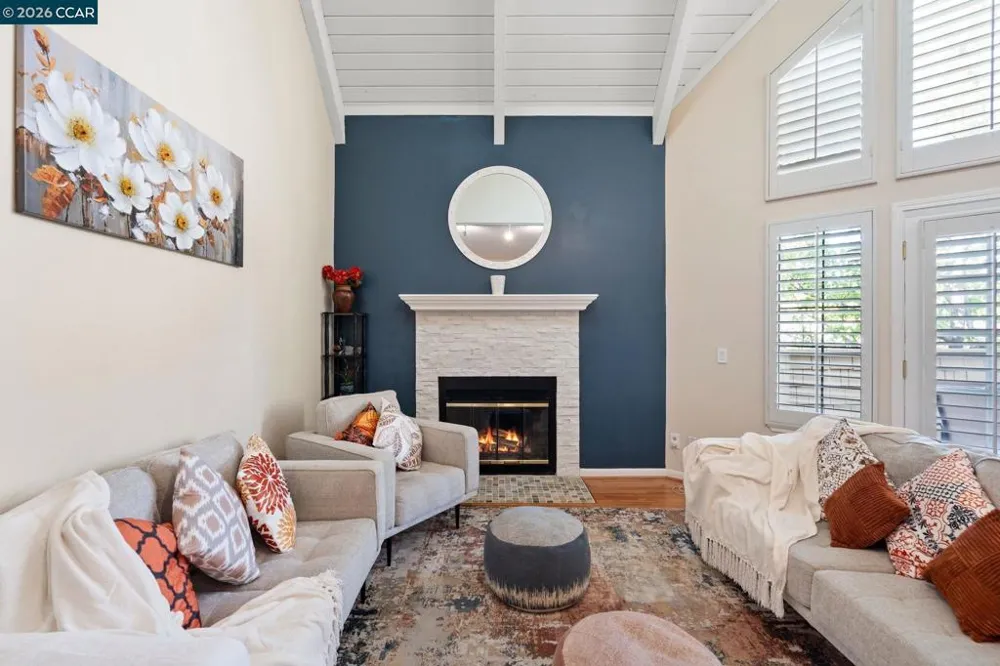 443 College Ave Palo Alto, CA 94306