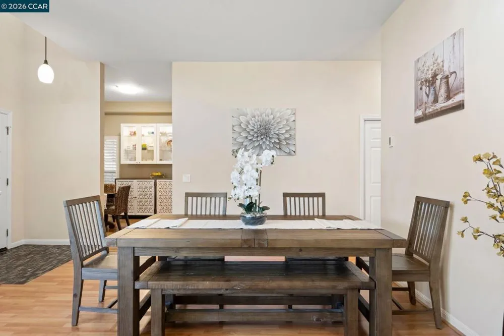 443 College Ave Palo Alto, CA 94306