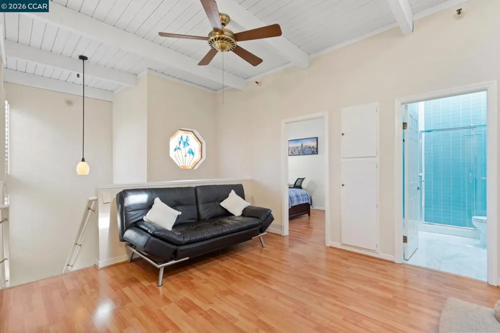 443 College Ave Palo Alto, CA 94306
