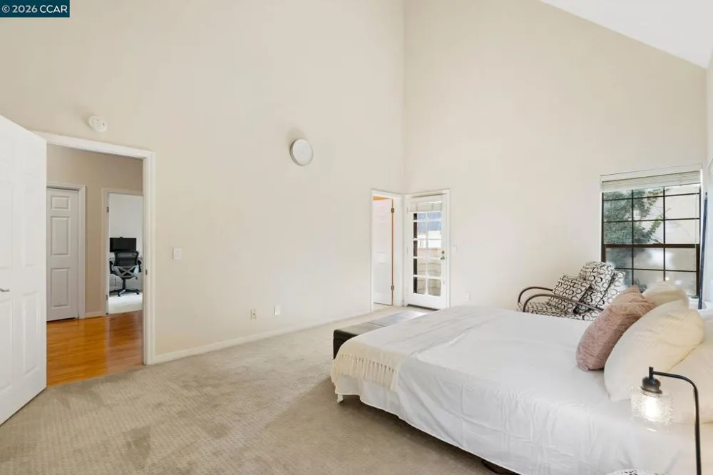 443 College Ave Palo Alto, CA 94306